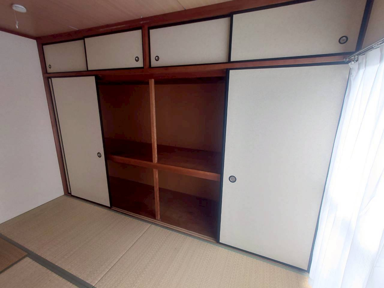 かつやビルの収納