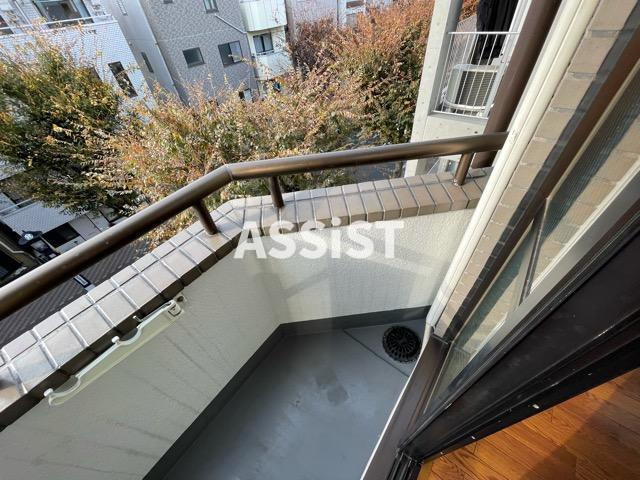 世田谷区世田谷４丁目の賃貸マンションのバルコニー