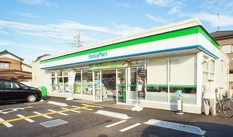 Ａｕｔｕｍｎ’ｓの周辺|ファミリーマートまで600m