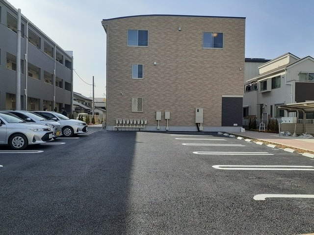 イリーデⅡの駐車場