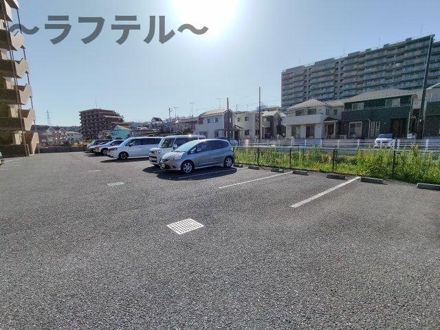 ノヴァ・デ・ガイアの駐車場