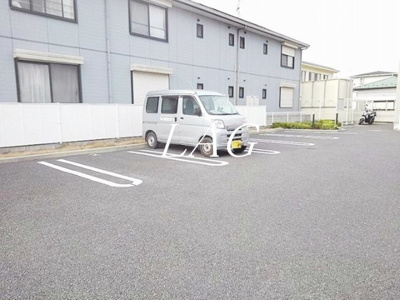 【その他共用部分】 | エレガンス | 駐車場です。