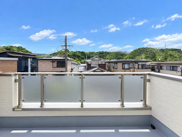 湖南市宝来坂二丁目のバルコニー