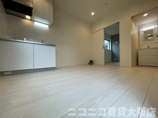 大阪市城東区中浜２丁目のアパートの居間・リビング