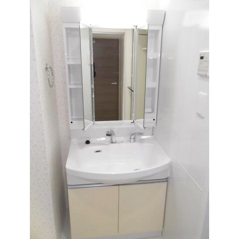 鎌倉市台２丁目の賃貸マンションの洗面所