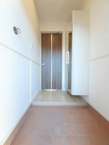 ヴィラ　アヴェニールの玄関