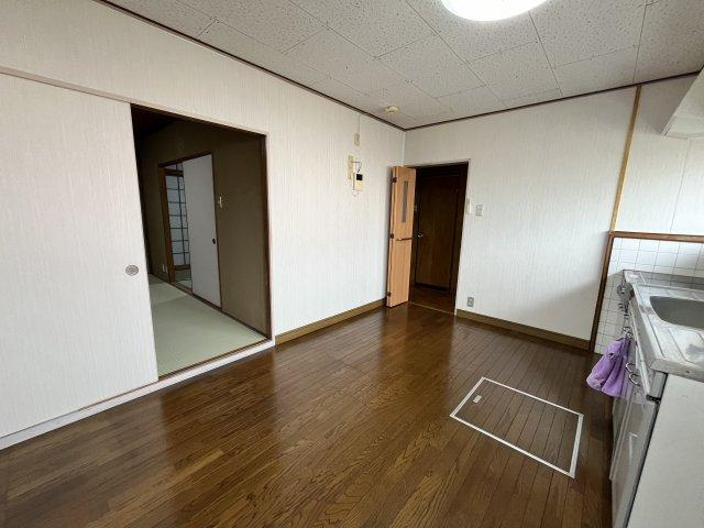 自由が丘本町1丁目貸家の居間・リビング