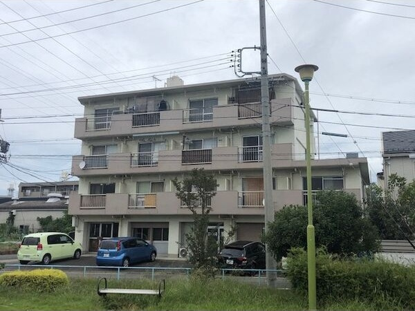 赤坪公園マンションの外観