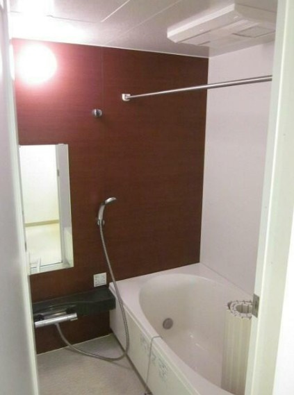 多摩市永山１丁目の賃貸マンションの浴室