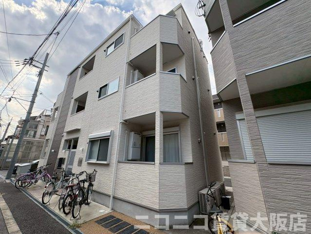 大阪市生野区林寺２丁目のアパートの外観
