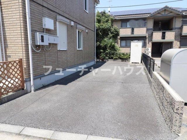 メゾングレース　Ｇの駐車場