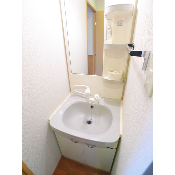 ペリエ市川Ⅰの独立洗面台