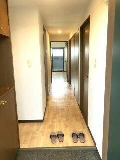エレガンスシャトーの玄関