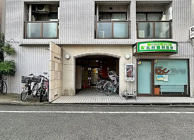 シャトレ山王ビルのエントランス