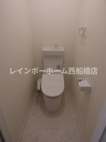 千葉市花見川区朝日ケ丘４丁目のアパートのトイレ