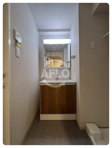 スプランディッド梅田北の玄関|スプランディッド梅田北　洗面所