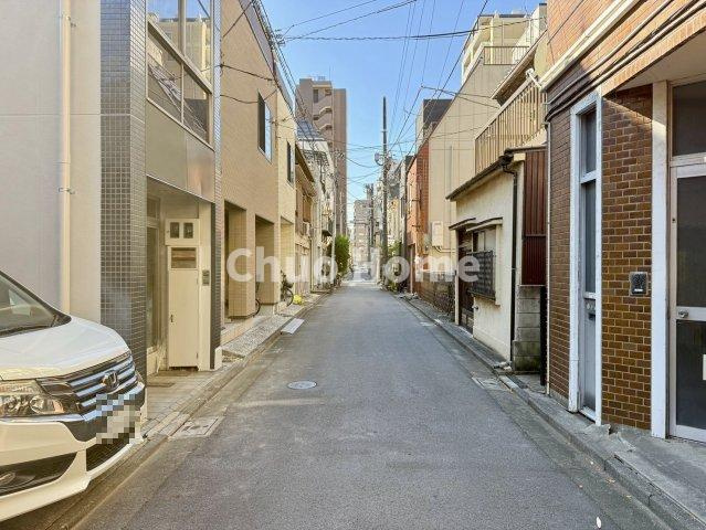 台東区入谷1丁目中古住宅の前面道路含む現地写真|前面道路