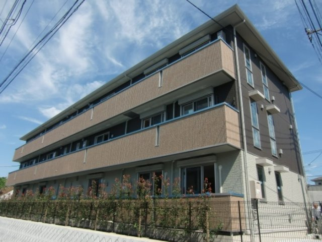 川崎市麻生区千代ケ丘１丁目のアパート
