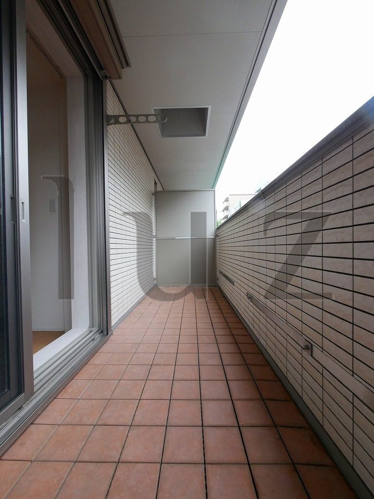 サンビューノ仲町台のバルコニー