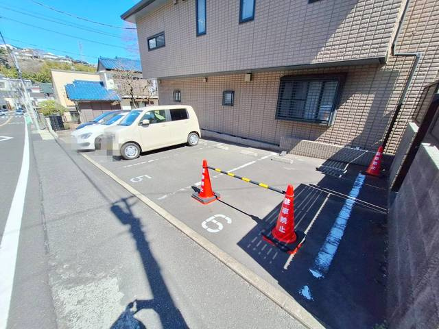スリジェメゾンの駐車場