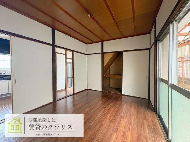 桂池尻町56-7貸家の居間・リビング