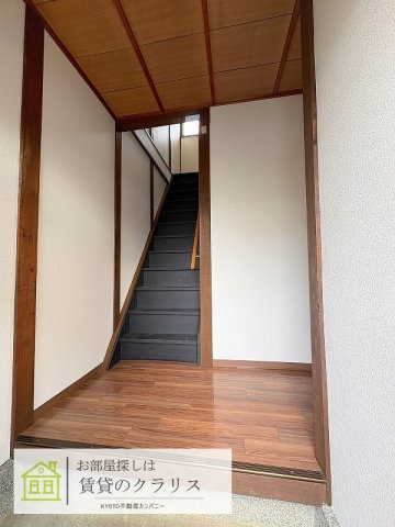 桂池尻町56-7貸家の玄関