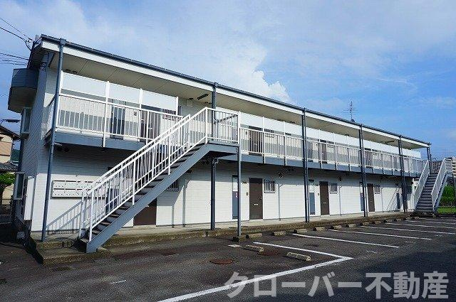 エルディム川西の外観
