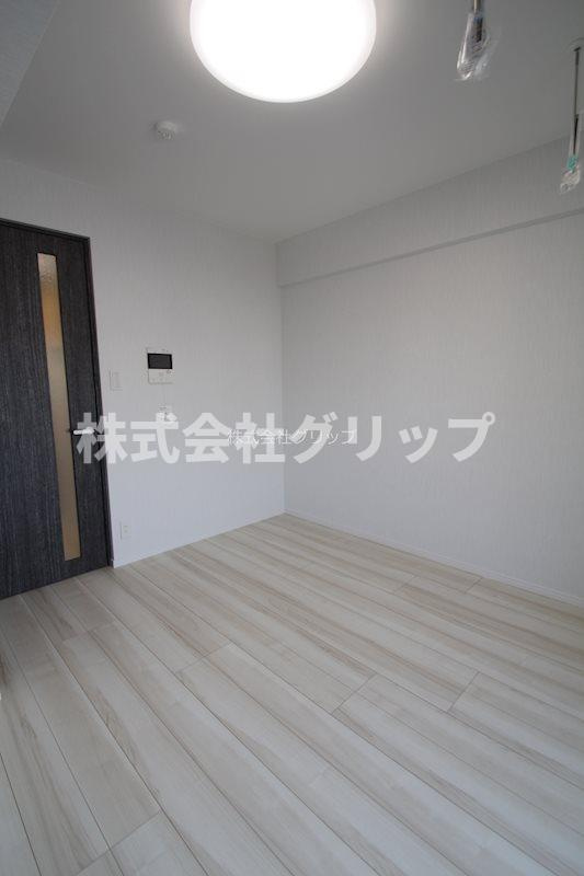 ラヴェニール横浜蒔田の洋室