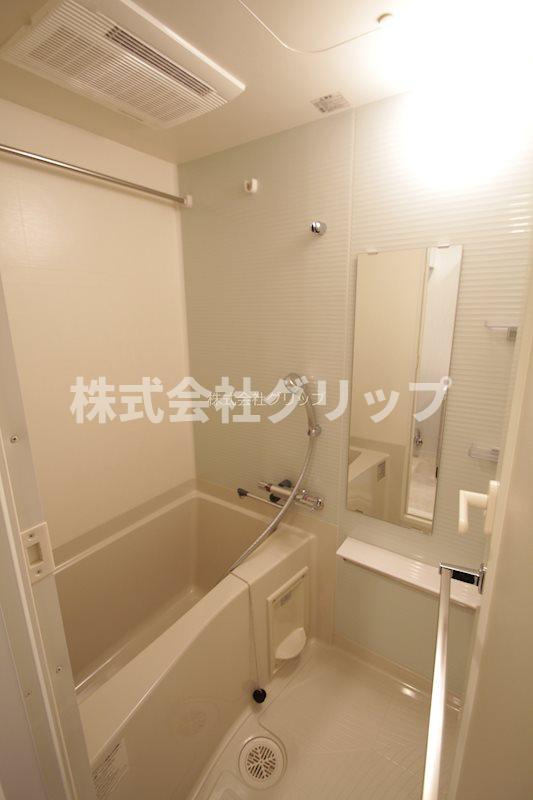 ラヴェニール横浜蒔田の浴室