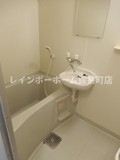 アンビシャス２の浴室