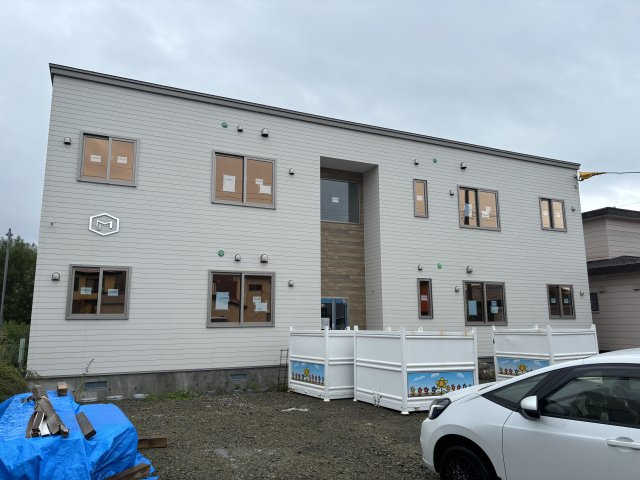 浦河町堺町東4丁目新築APの外観