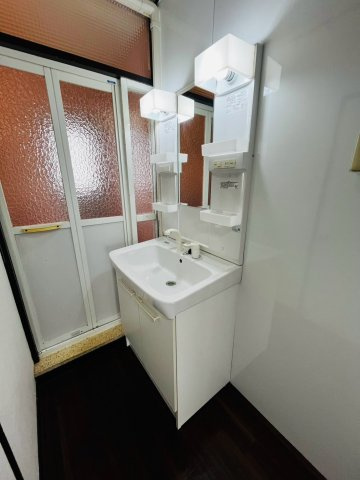 狩口台住宅33号棟の洗面所