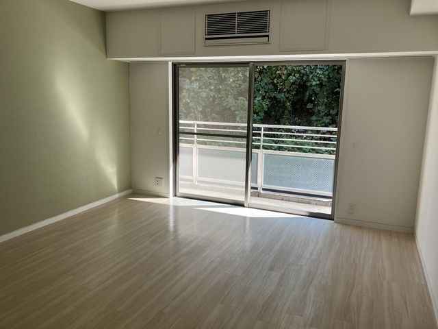 N-flats 横浜大岡の居間・リビング