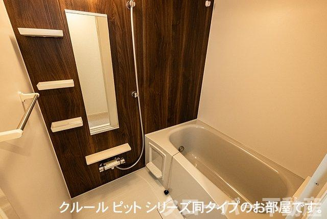 カーサ　福岡　Ⅱの浴室