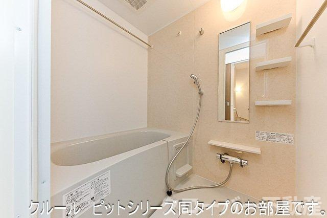 カーサ　福岡　Ⅱの浴室
