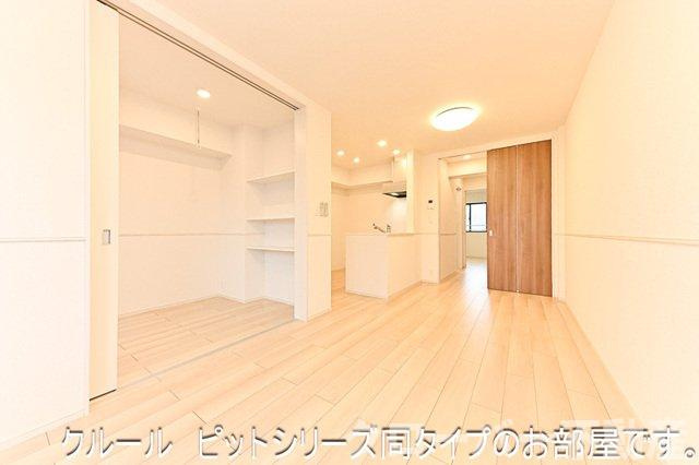 カーサ　福岡　Ⅱの居間・リビング