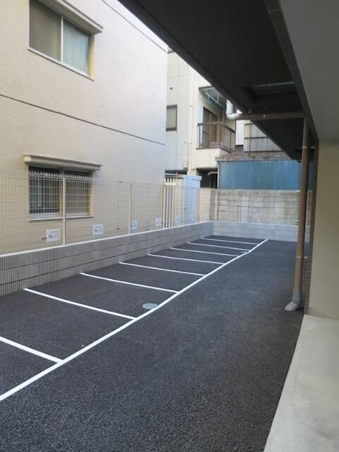 ティモーネ深川リーヴァの駐車場