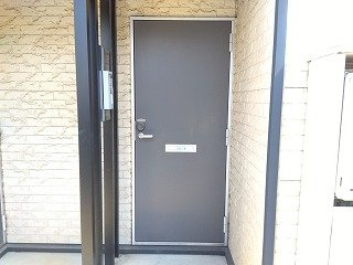 レオパレスラ　ネージュの玄関|ゆったりとした玄関です