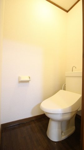 メゾン山岡のトイレ|清潔感のあるトイレです