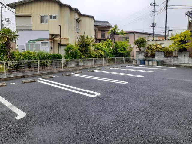 メゾンドエスポワールの駐車場|駐車場に車を止められます