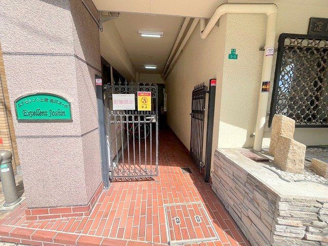 エクセレント上新淀川コーポのエントランス