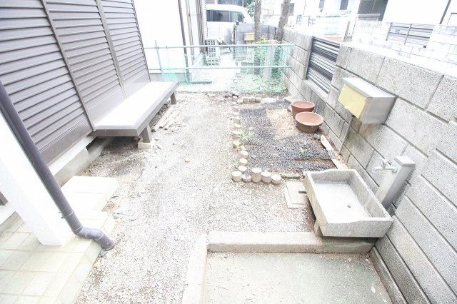 狭山市笹井２丁目の一戸建ての庭|簡単な家庭菜園も楽しめるお庭です