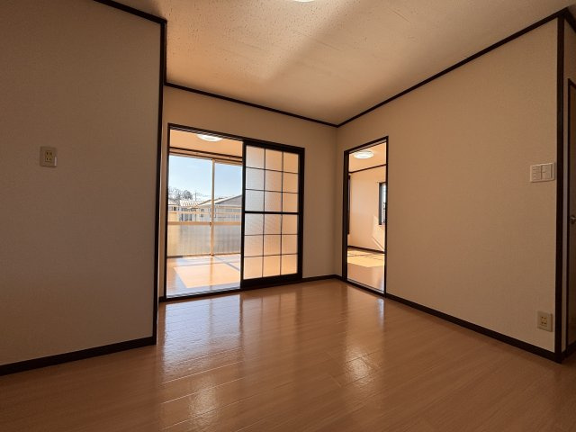 フォーブル鍵山Bの居間・リビング|居間です