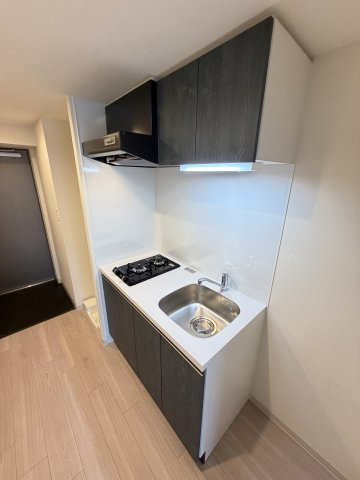 ファステート難波ミライズのキッチン