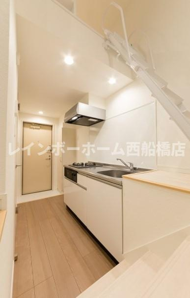 市川市南八幡２丁目のアパートのキッチン