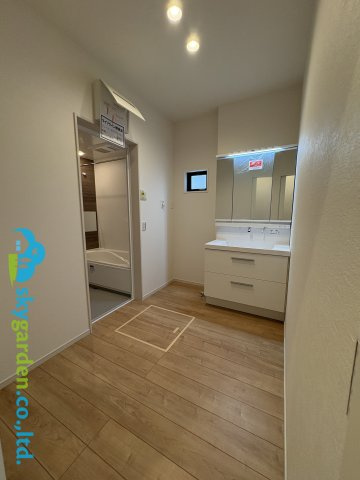 茅ヶ崎市浜須賀1期　新築戸建　全2棟1号棟の脱衣所