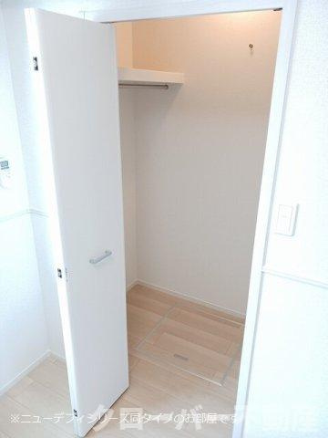 カーサ　福岡　Ⅲの収納