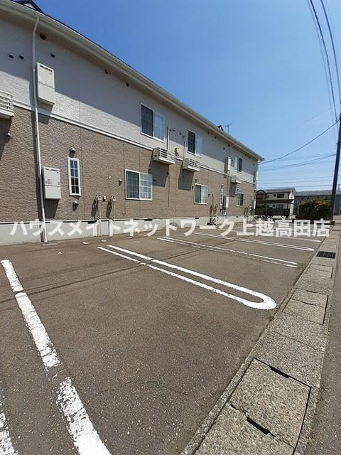ハーヴェストの駐車場|駐車場