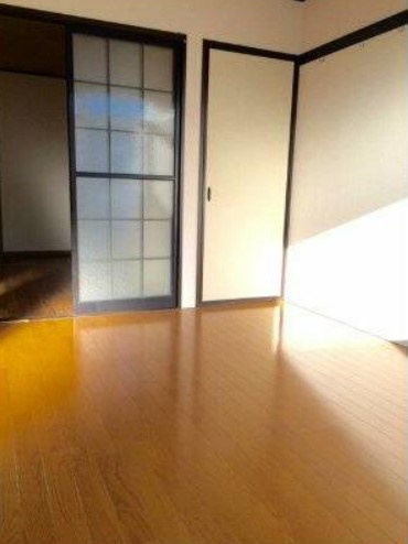 アパートメント杉並の居間・リビング