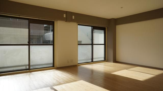アルンハイム芦屋の居間・リビング